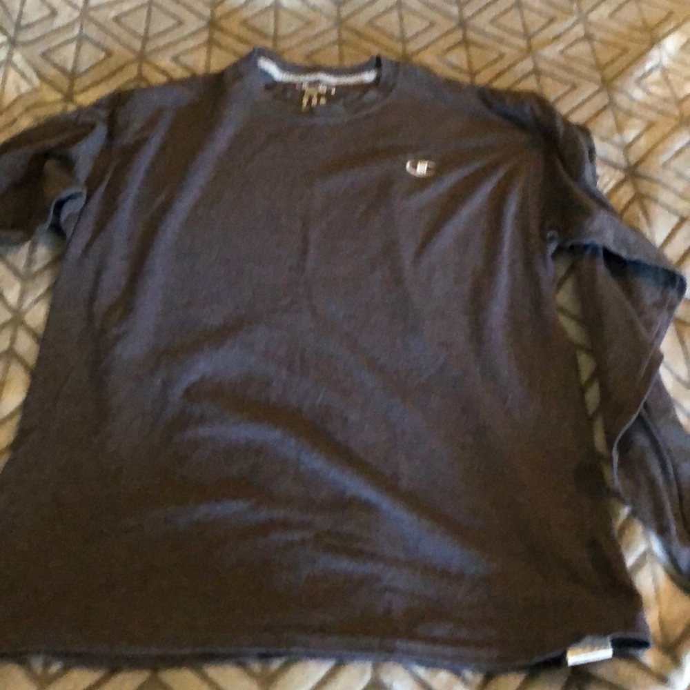 Men’s Champion heather grey long sleeve tee large